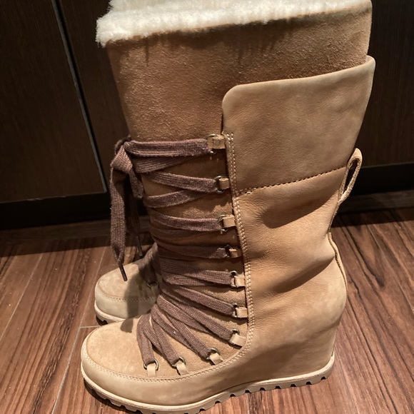 UGG Mason Boots Size 7.5 - Picture 2 of 4